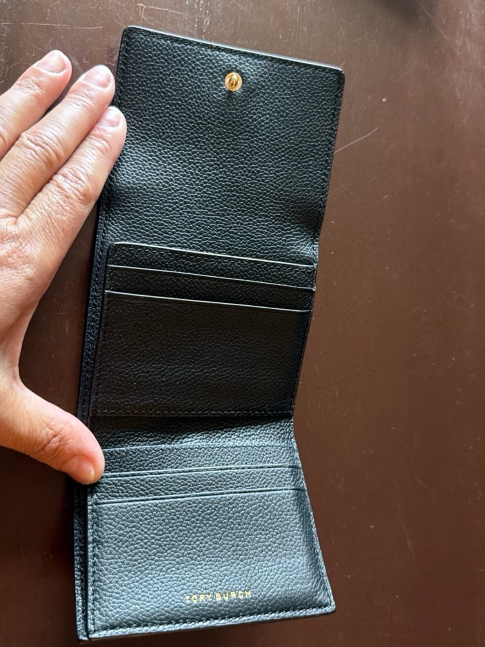 NWT Tory Burch Britten Compact Wallet in black pebbled leather. - Picture 4 of 13